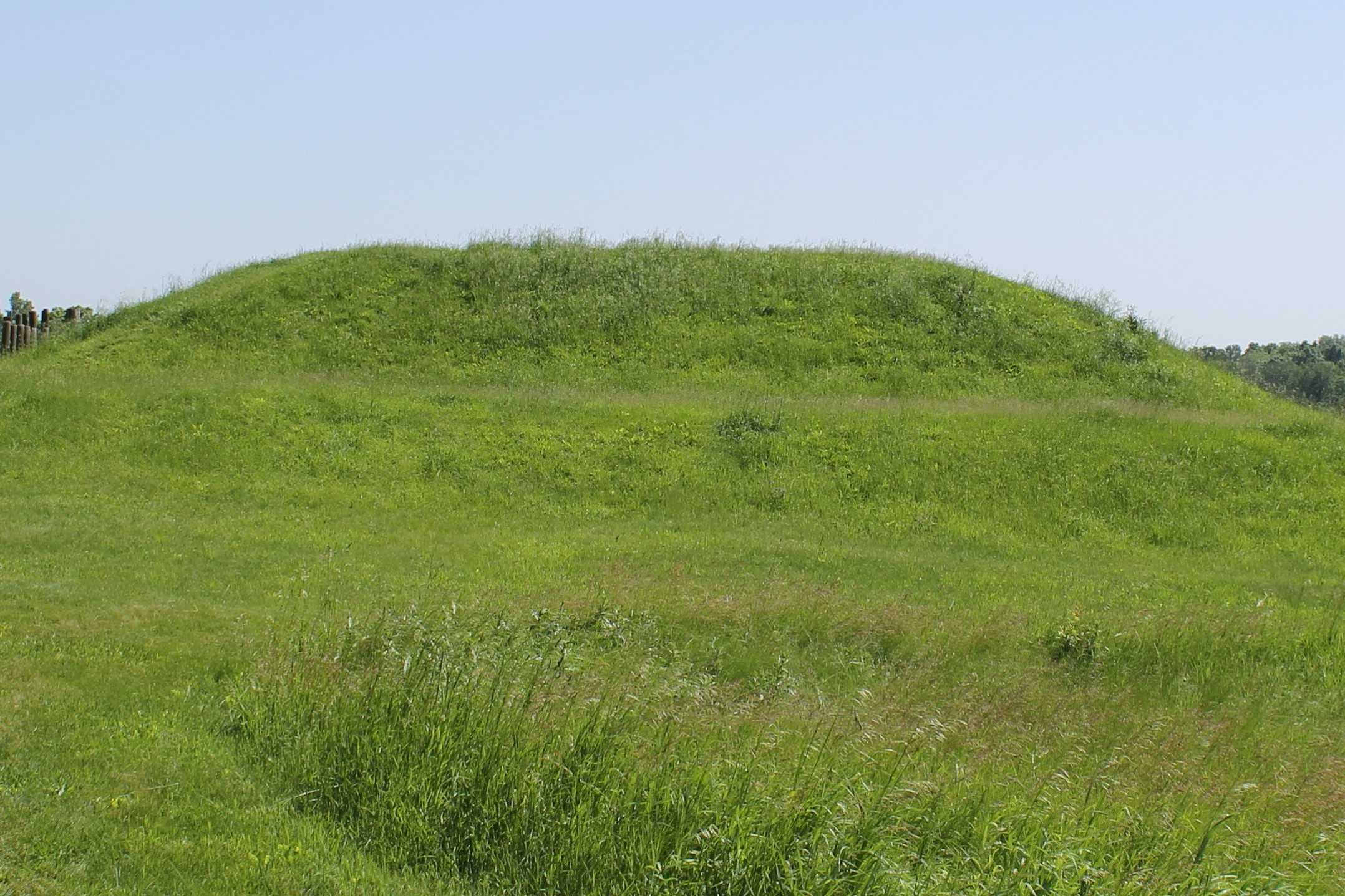 Secrets-Of-Wisconsin8217s-Aztalan-Burial-Mounds secrets-of-wisconsins-aztalan-burial-mounds