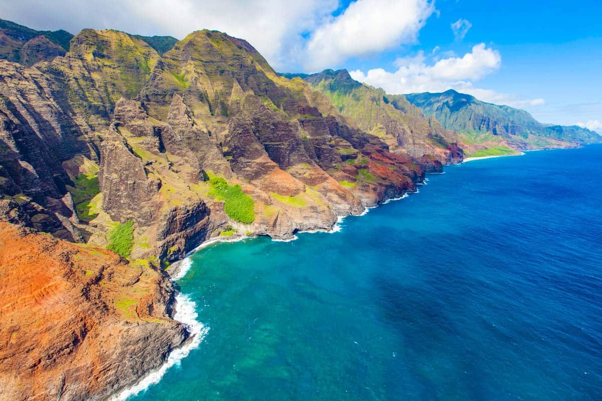 Hidden-Beach-Caves-Of-Hawaii8217s-Na-Pali-Coast hidden-beach-caves-of-hawaiis-na-pali-coast