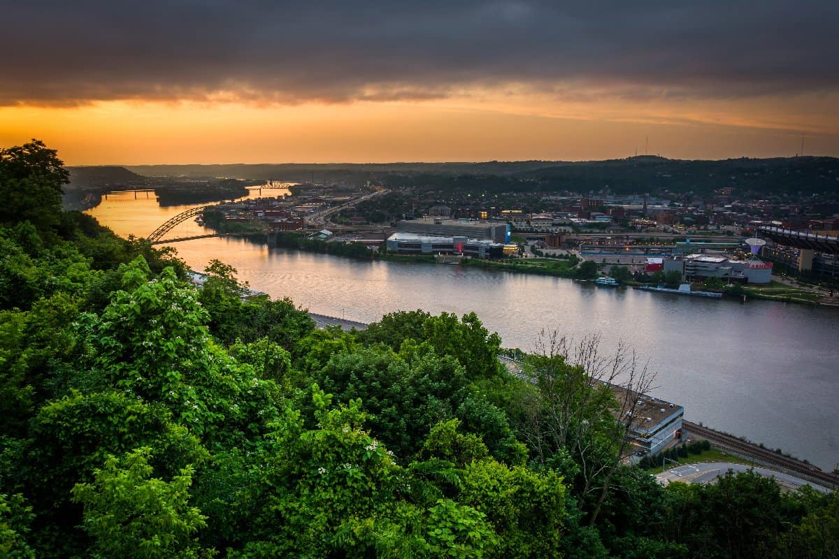 Hidden-Canal-Lock-Communities-Of-The-Ohio-River-Valley hidden-canal-lock-communities-of-the-ohio-river-valley