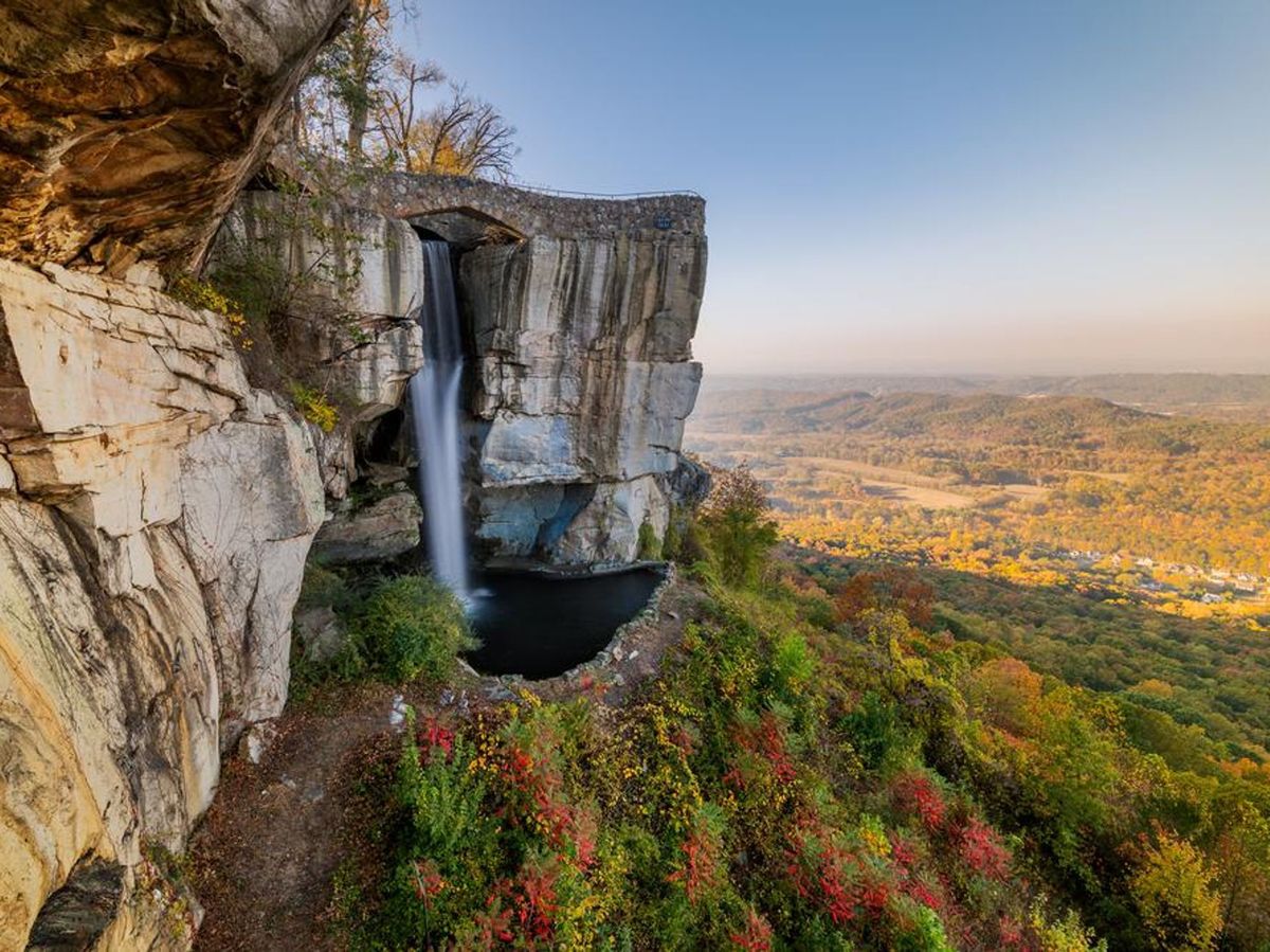 Hidden-Chambers-Of-Lookout-Mountain-In-Tennessee hidden-chambers-of-lookout-mountain-in-tennessee