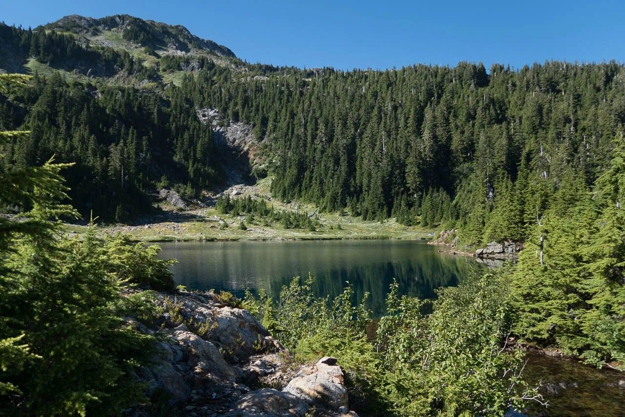 Hidden-Cobalt-Lakes-In-Washington8217s-Enchantments hidden-cobalt-lakes-in-washingtons-enchantments