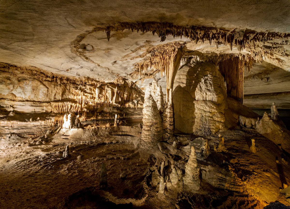 Hidden-Meditation-Caves-In-Arkansas8217s-Buffalo-River hidden-meditation-caves-in-arkansass-buffalo-river