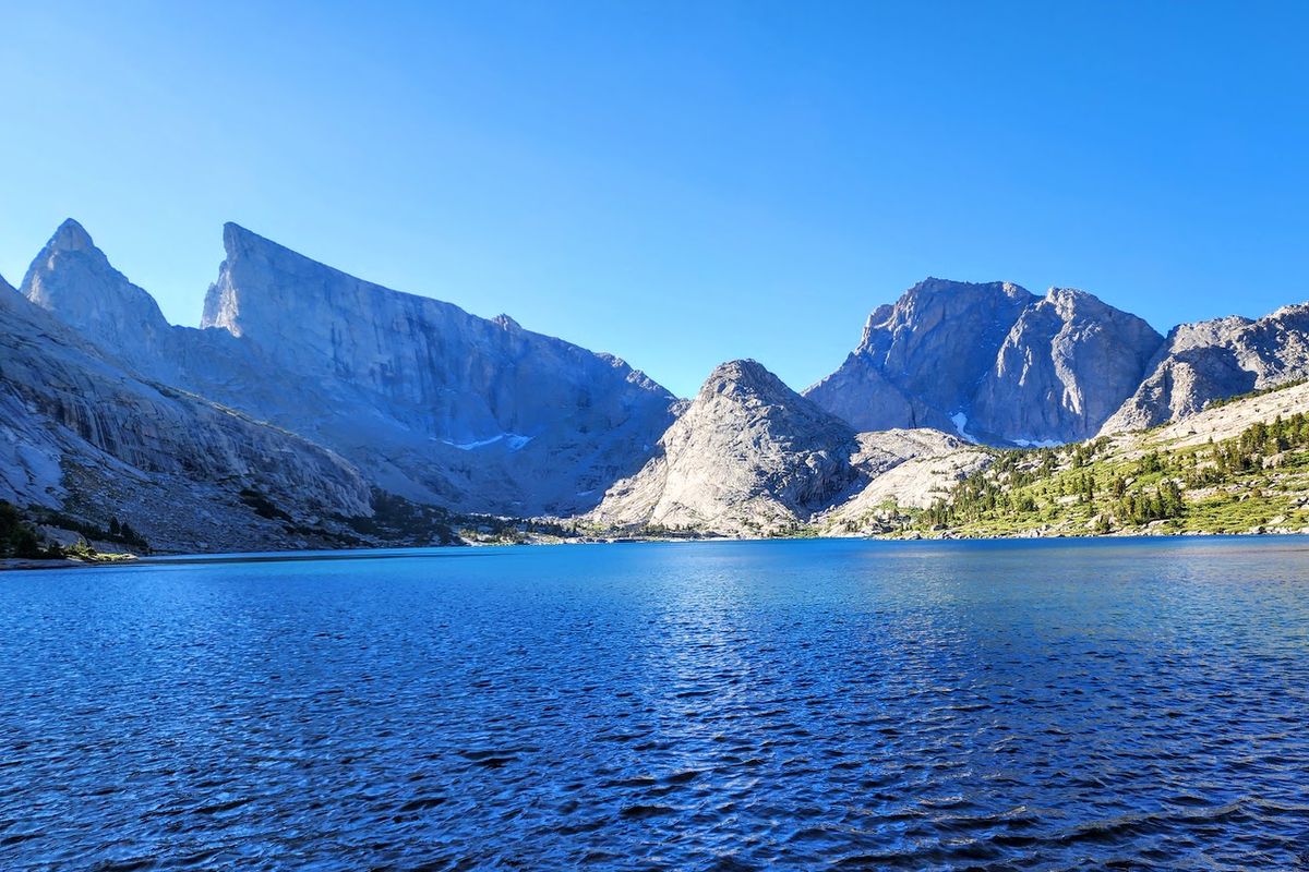 hidden-mountain-lakes-in-wyomings-bridger-wilderness