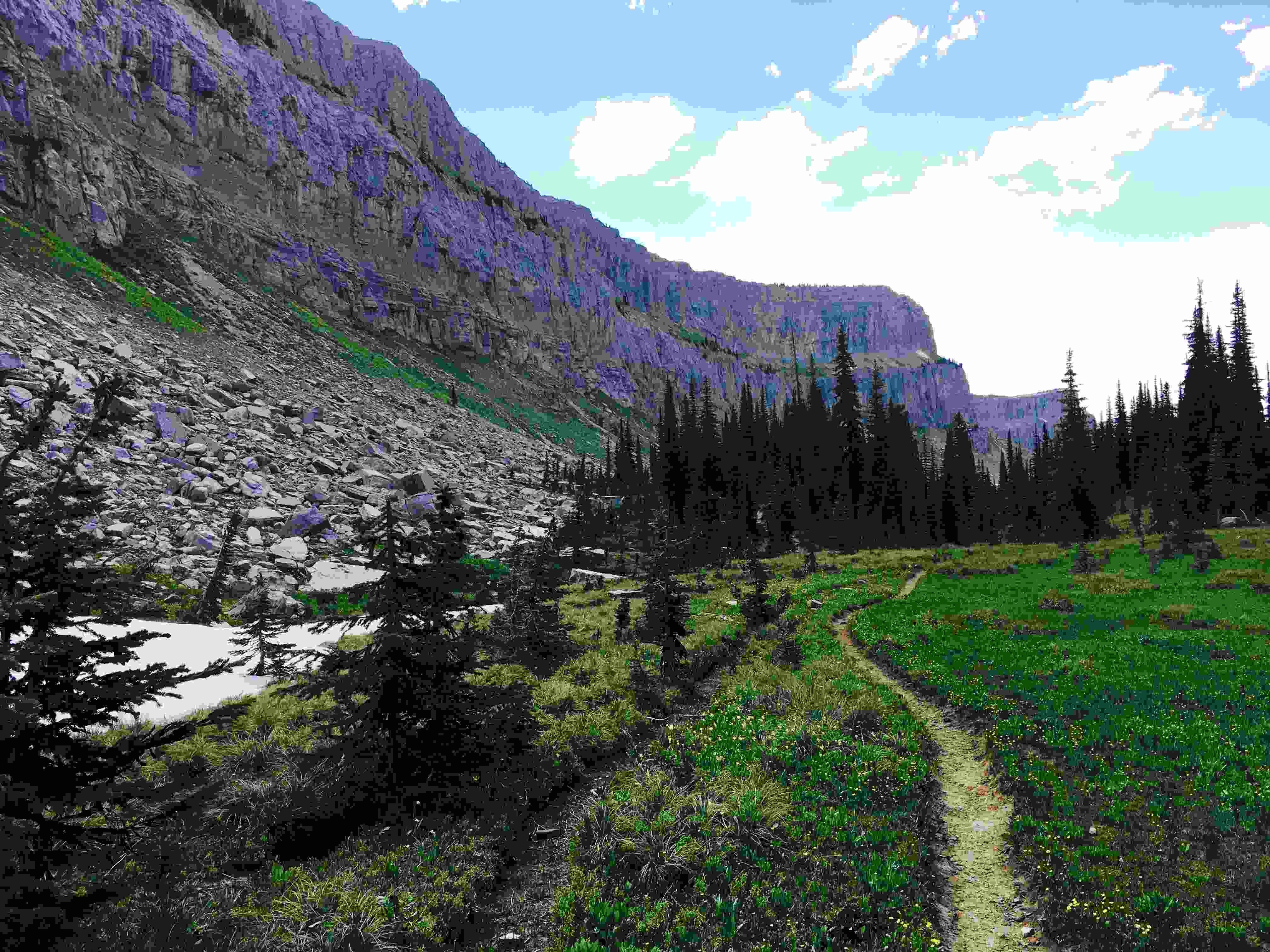 Hidden-Mountain-Lakes-Of-Montana8217s-Chinese-Wall hidden-mountain-lakes-of-montanas-chinese-wall