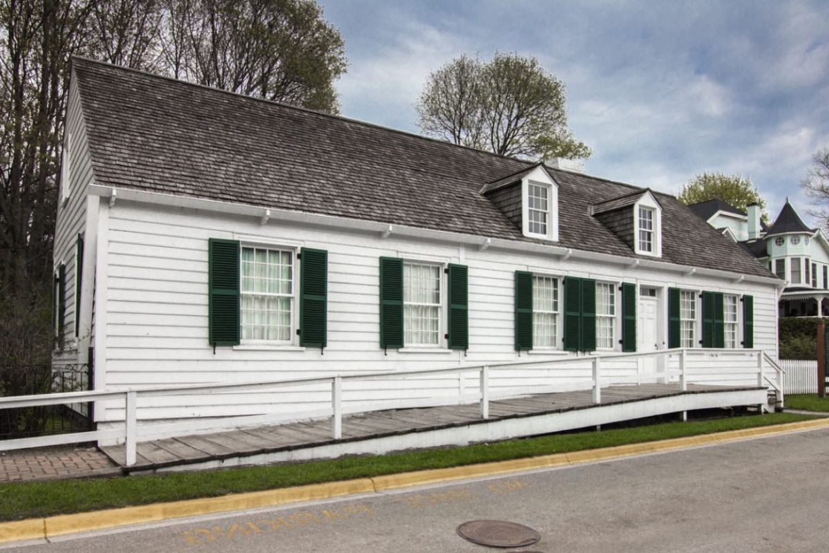 Hidden-Native-American-Trading-Posts-Of-The-Great-Lakes hidden-native-american-trading-posts-of-the-great-lakes