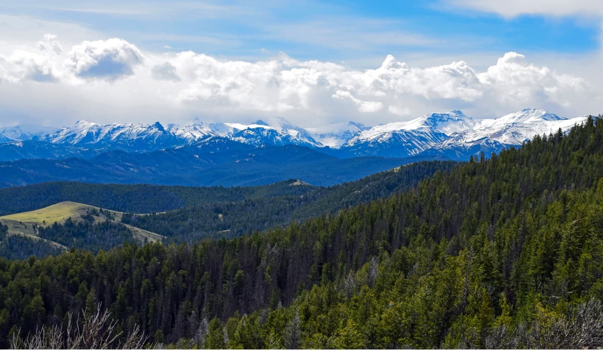 Hidden-Pioneer-Cabins-Of-Montana8217s-Absaroka-Mountains hidden-pioneer-cabins-of-montanas-absaroka-mountains