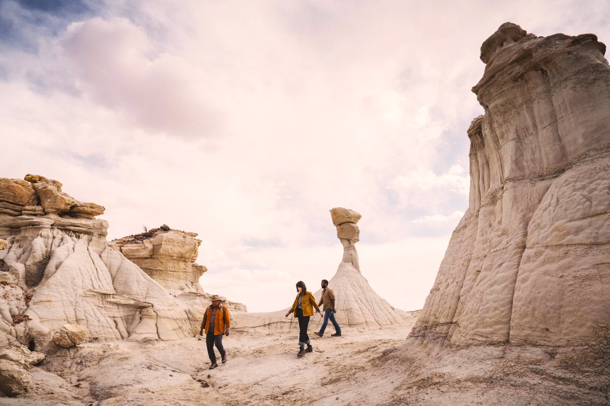 Hidden-Sandstone-Hoodoos-In-New-Mexico8217s-Bisti-Badlands hidden-sandstone-hoodoos-in-new-mexicos-bisti-badlands
