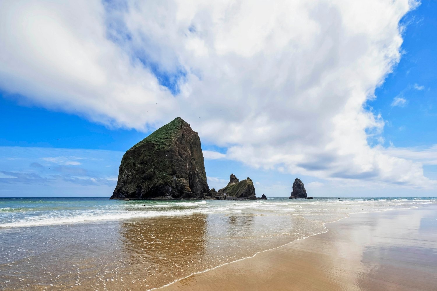 Secrets-Of-Oregon8217s-Cannon-Beach-Monoliths secrets-of-oregons-cannon-beach-monoliths