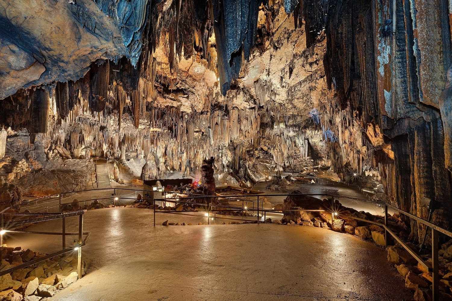 alabamas-hidden-caves-and-waterways