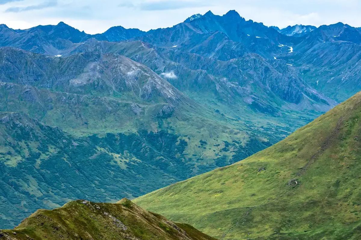 alaskas-secret-mountain-passes-and-valleys
