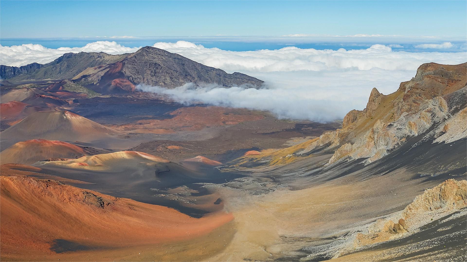 hawaiis-haleakala-volcanic-craters-you-never-knew-about