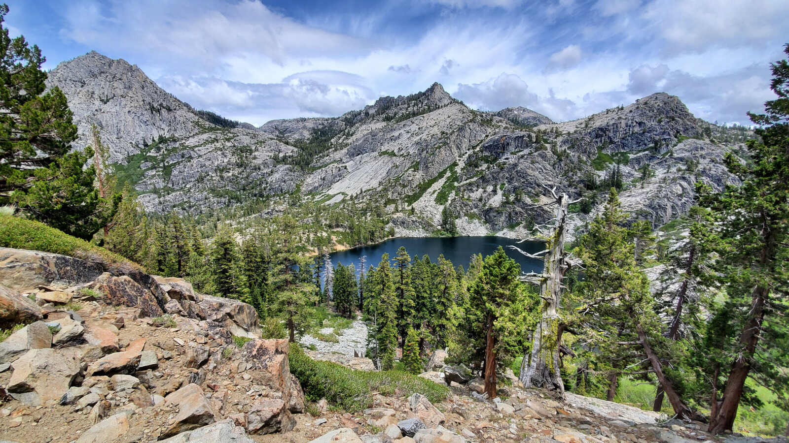 Hidden-Azure-Mountain-Tarns-In-California8217s-Desolation-Wilderness hidden-azure-mountain-tarns-in-californias-desolation-wilderness