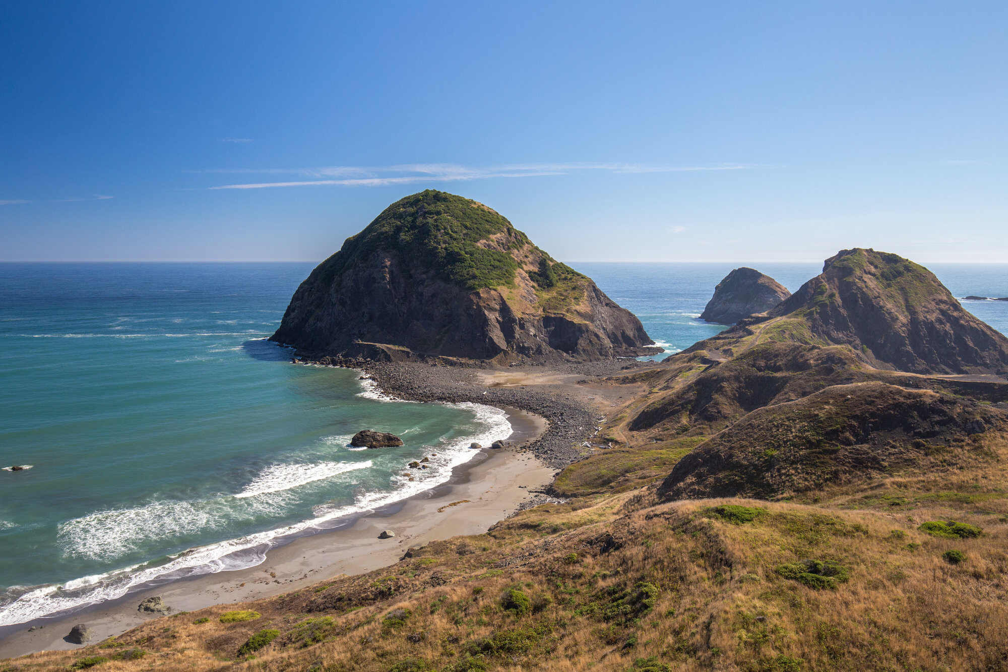 hidden-coastal-bluffs-of-oregons-humbug-mountain
