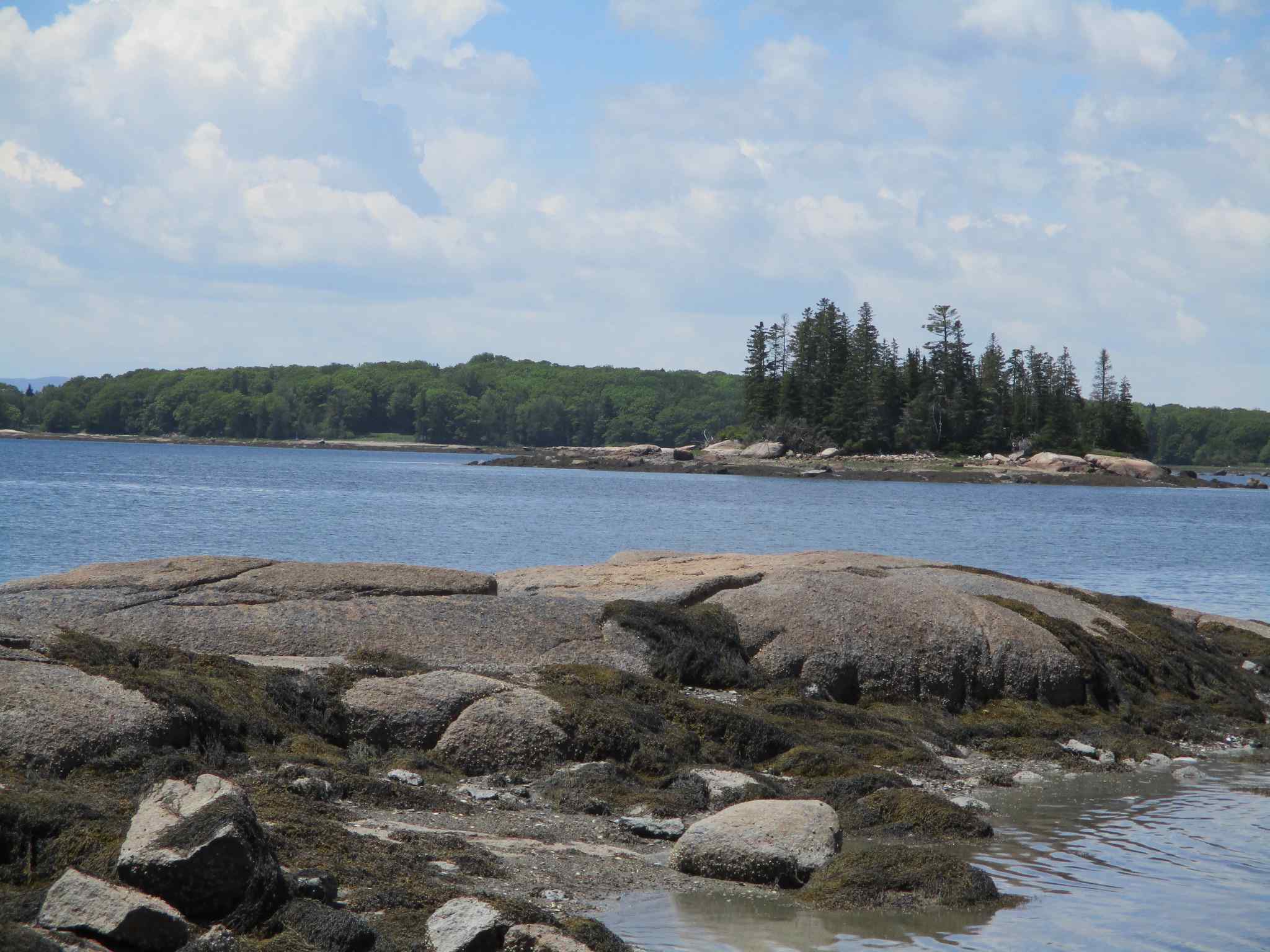 hidden-coastal-islands-of-maines-deer-isle