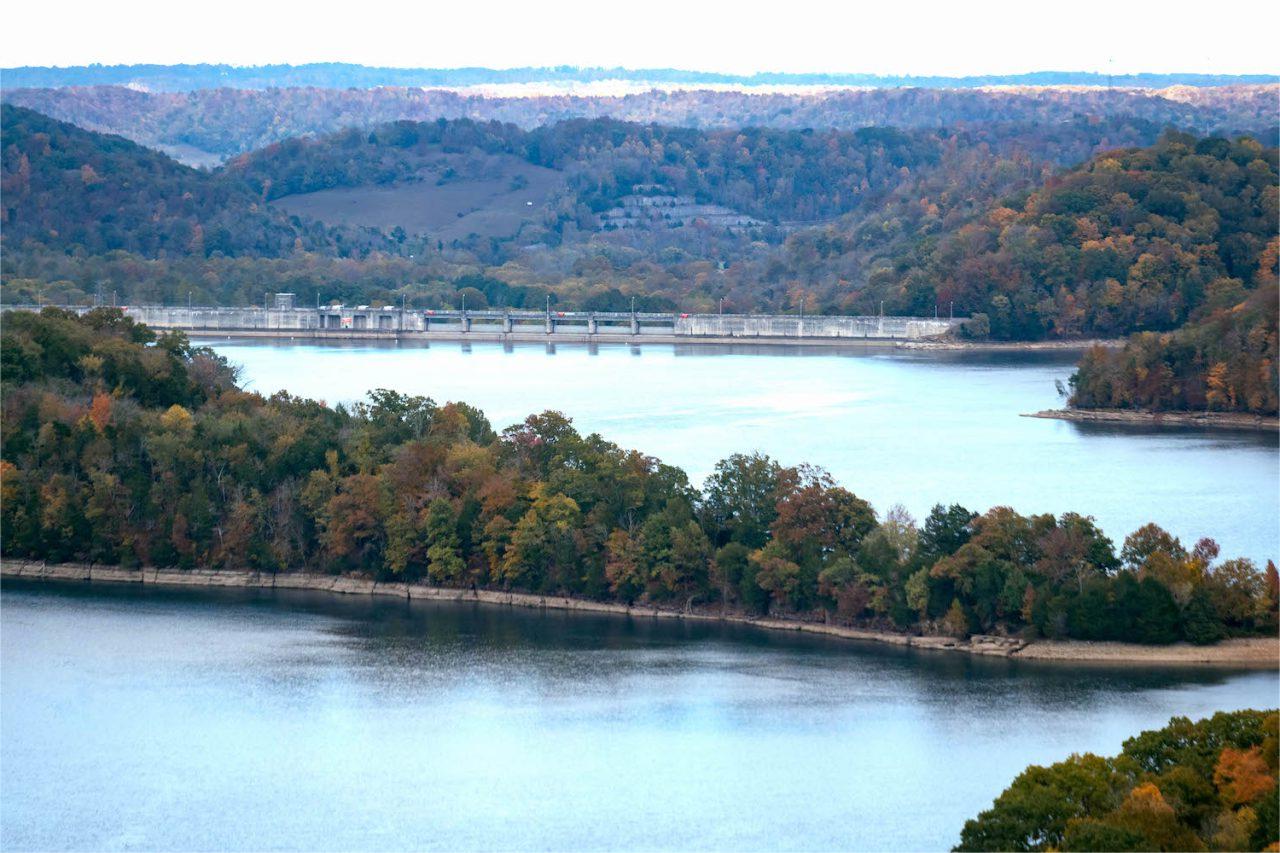 hidden-coves-of-tennessees-dale-hollow