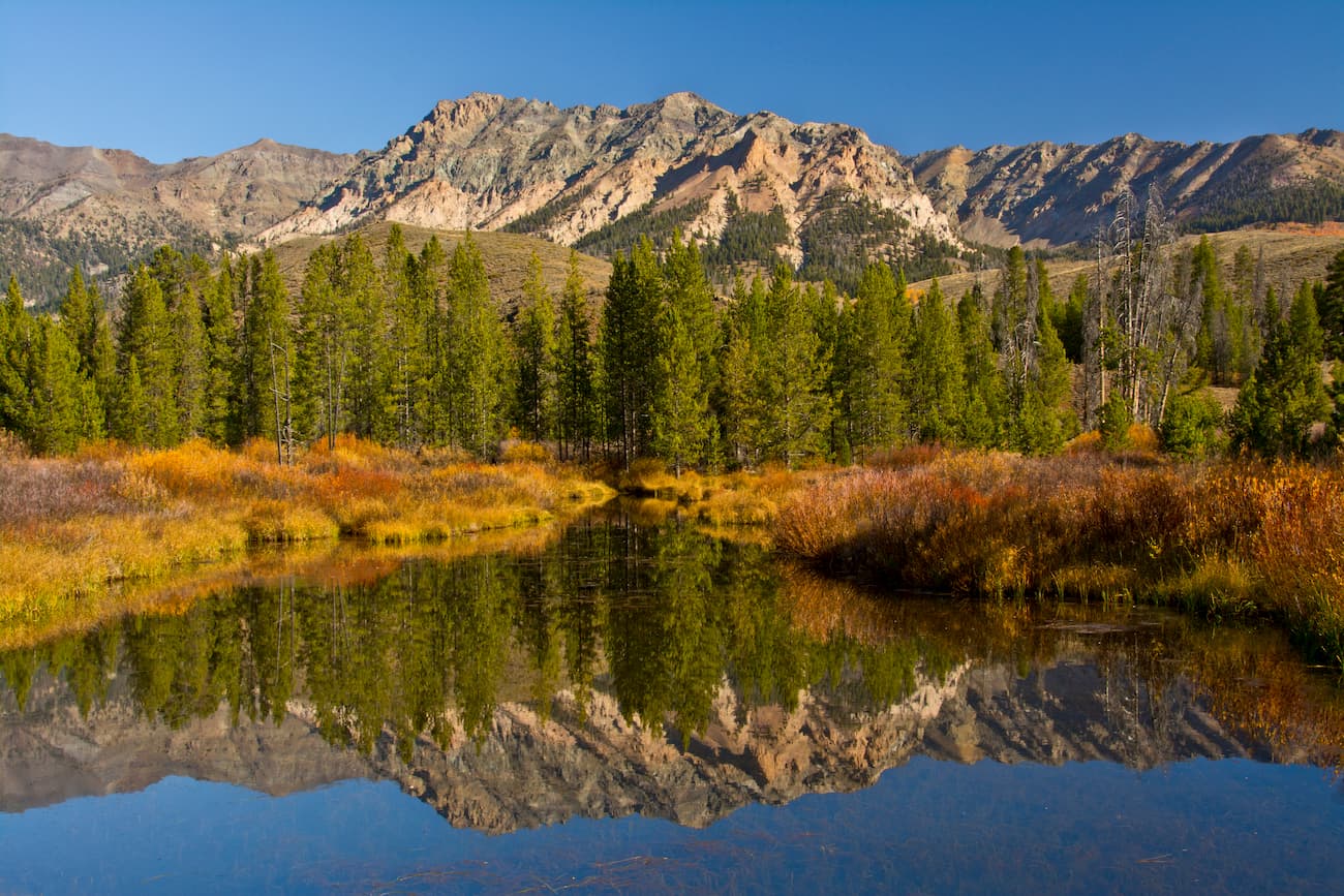 Hidden-Mountain-Lakes-In-Idaho8217s-Boulder-Mountains hidden-mountain-lakes-in-idahos-boulder-mountains