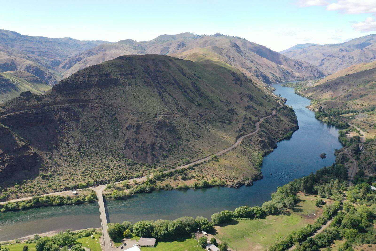 hidden-mountain-lakes-in-idahos-hells-canyon