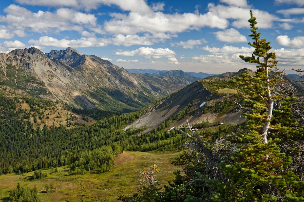 hidden-mountain-lakes-in-washingtons-pasayten-wilderness