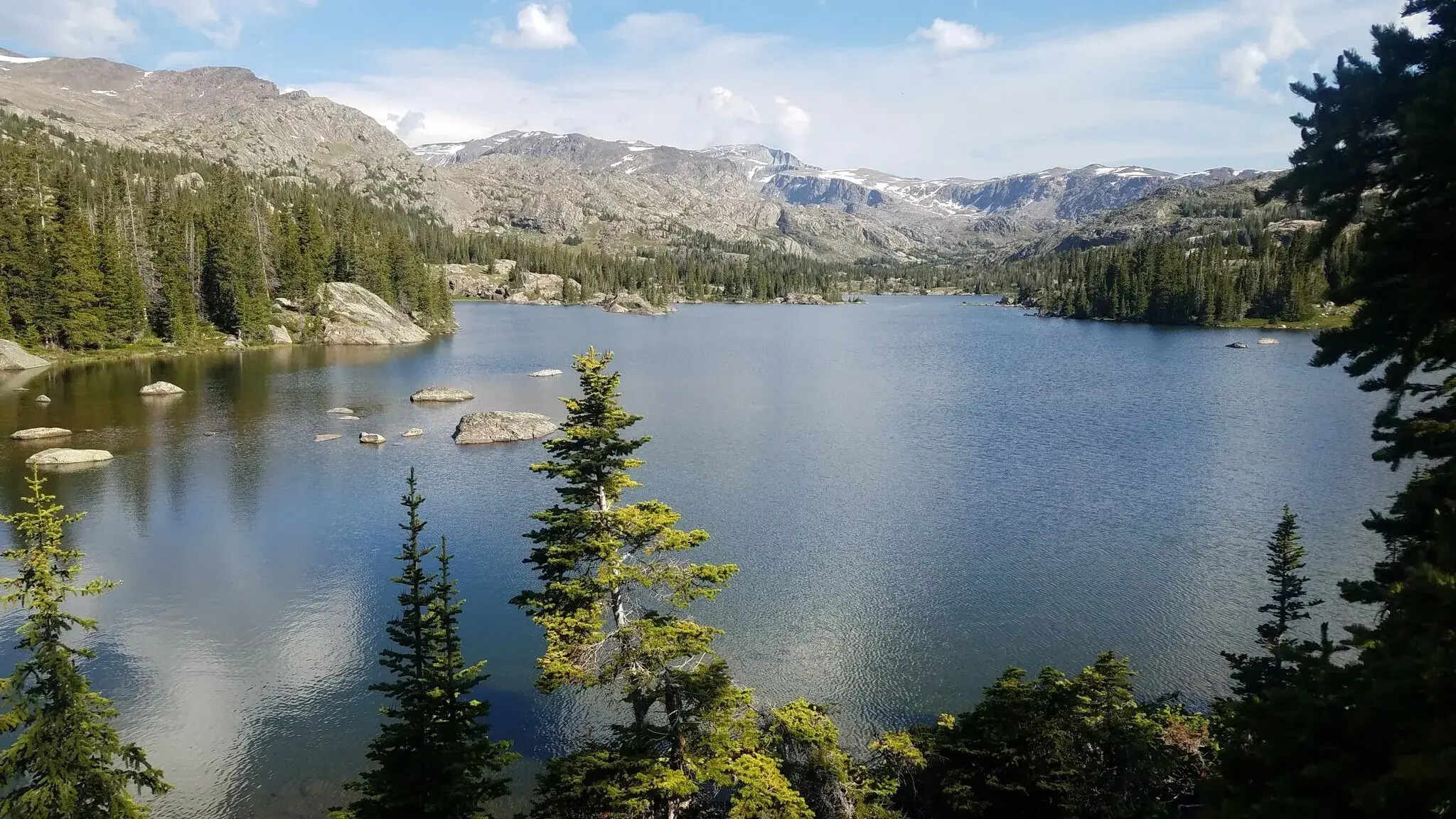 hidden-mountain-lakes-in-wyomings-bighorn-mountains