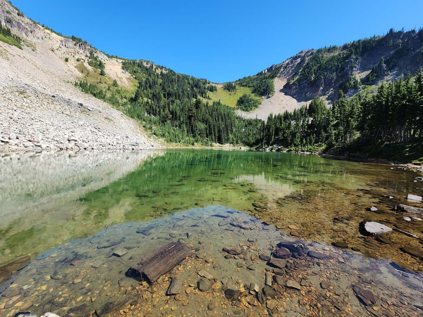 hidden-mountain-lakes-of-washingtons-cascade-pass