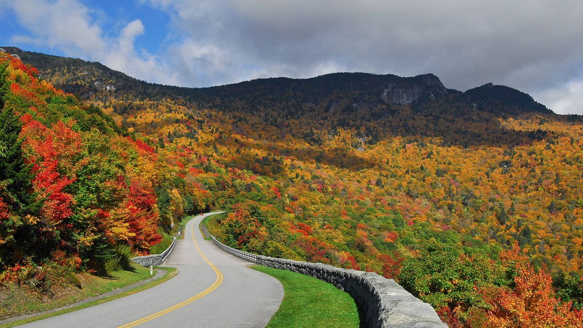 Hidden-Mountain-Passes-Of-Tennessee8217s-Blue-Ridge-Parkway hidden-mountain-passes-of-tennessees-blue-ridge-parkway