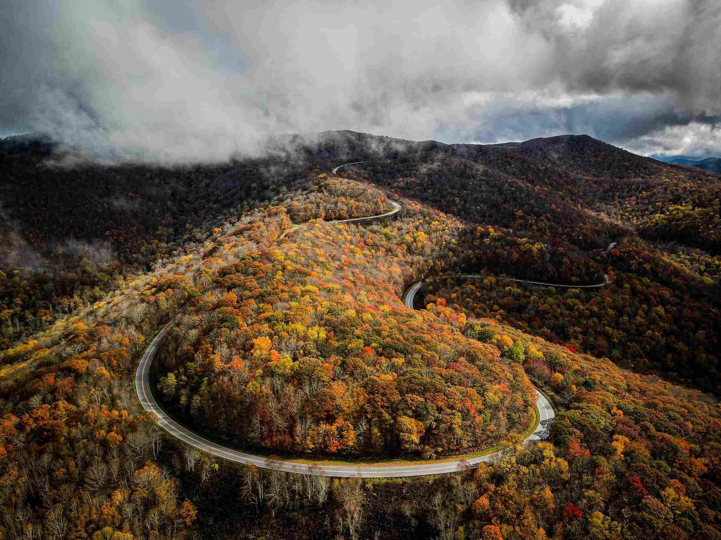 Hidden-Mountain-Passes-Of-Tennessee8217s-Cherohala-Skyway hidden-mountain-passes-of-tennessees-cherohala-skyway