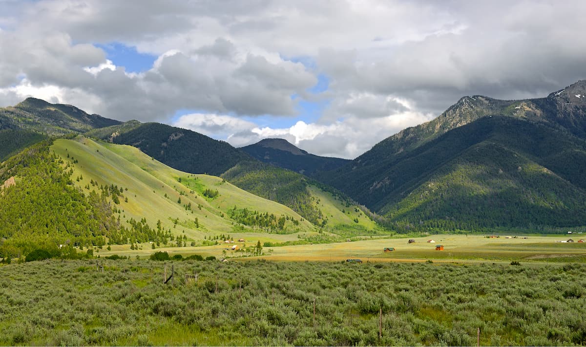 hidden-mountain-valleys-of-montanas-madison-range
