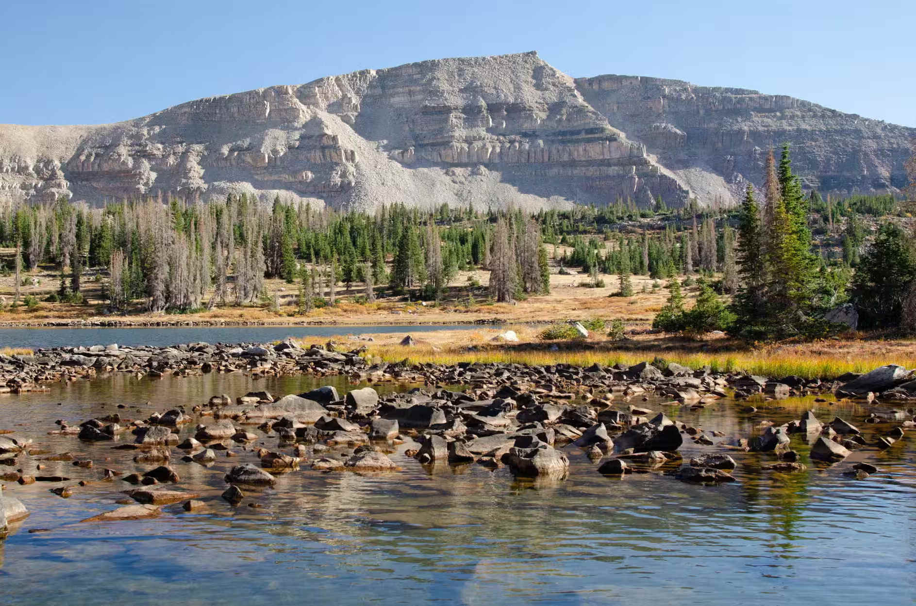 hidden-mountain-valleys-of-utahs-high-uintas