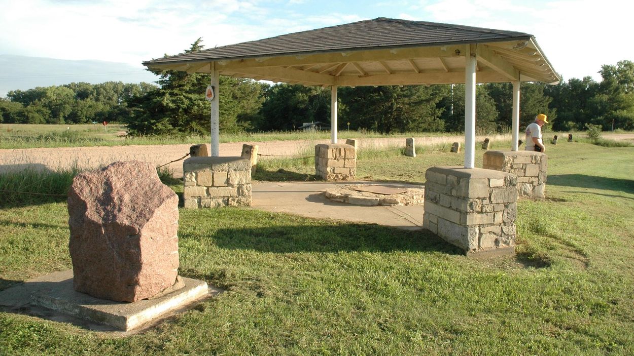 hidden-pioneer-settlements-of-kansass-cow-creek-crossing