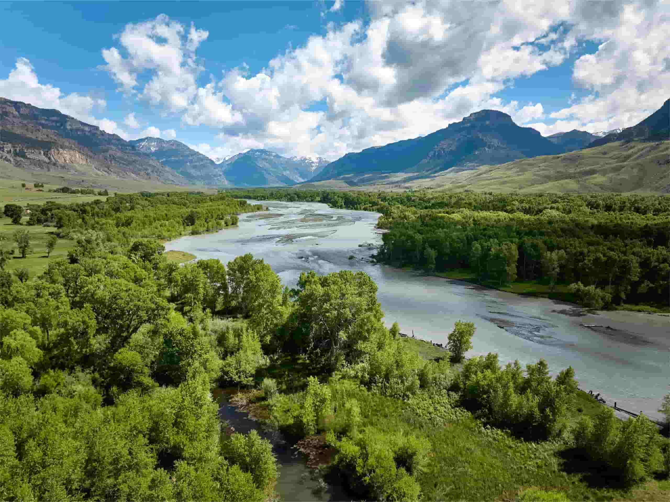 hidden-river-crossings-in-wyomings-mountains