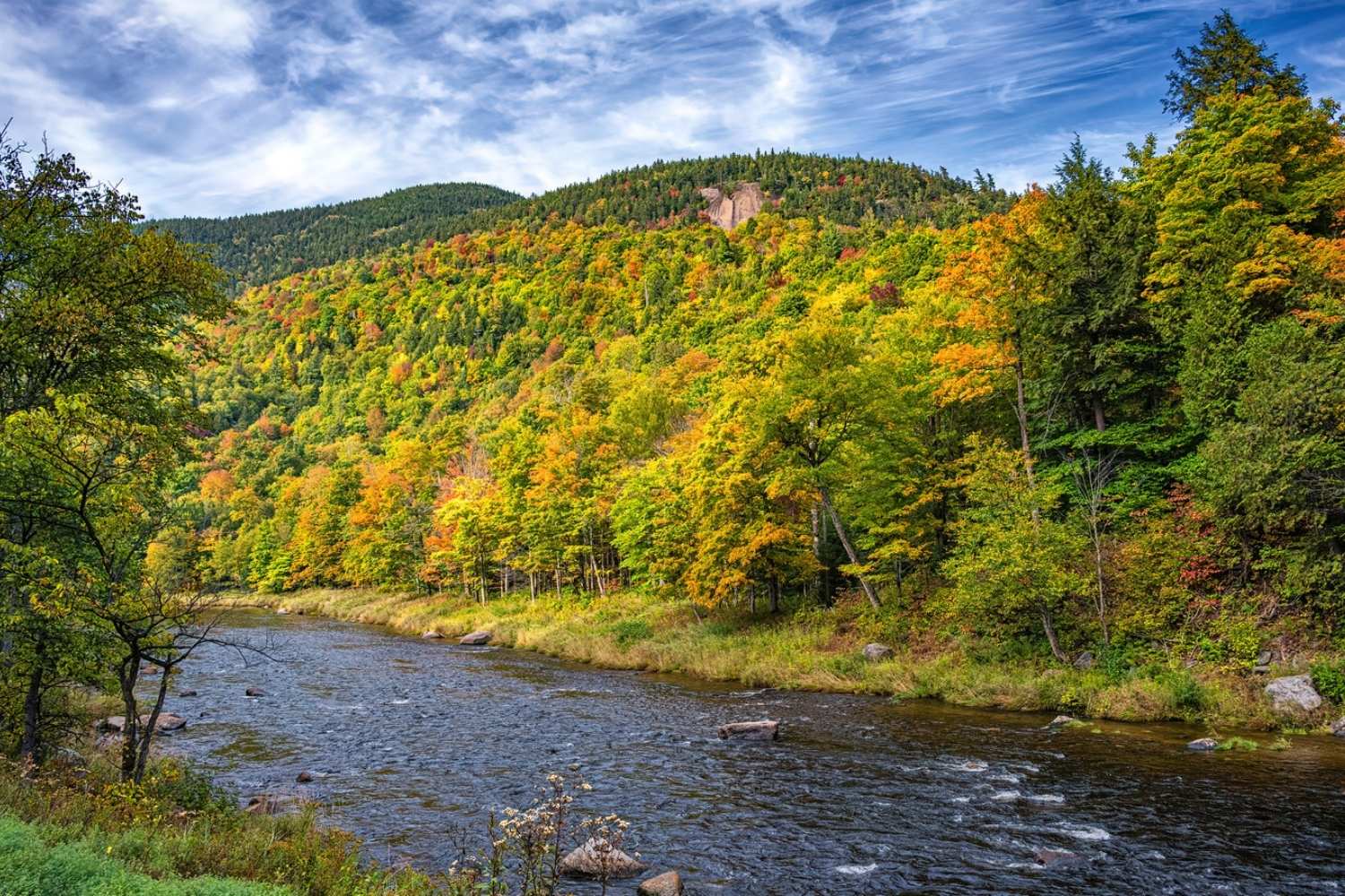 hidden-river-islands-of-new-yorks-adirondack-lakes