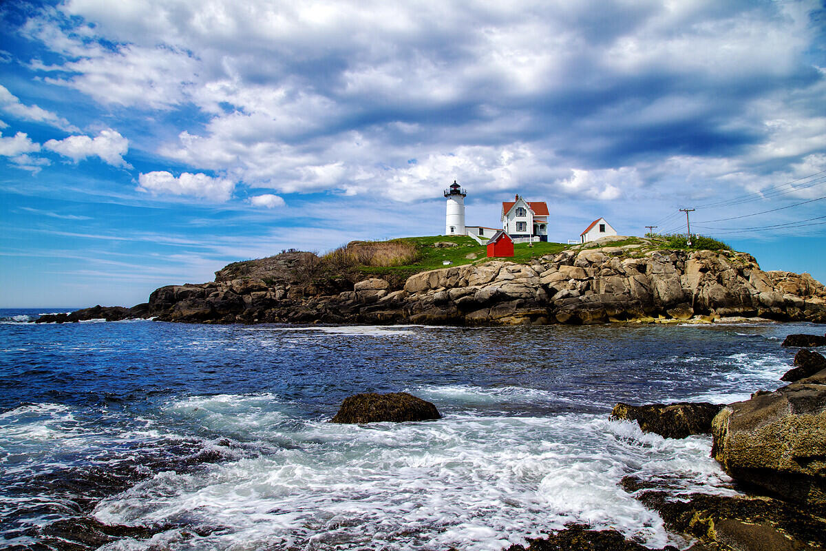 Maine8217s-Hidden-Lighthouse-Keeper-Cottages-And-Sea-Paths maines-hidden-lighthouse-keeper-cottages-and-sea-paths