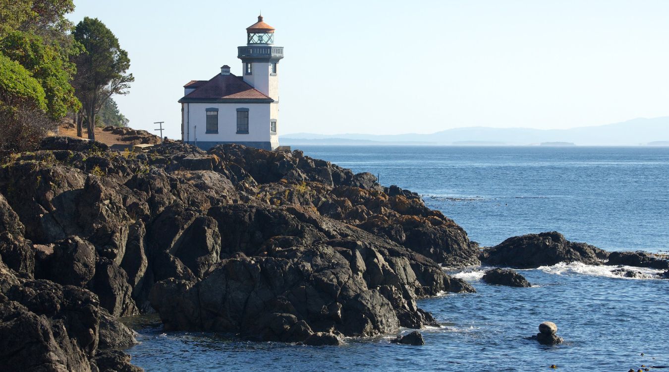 Misty-Coastal-Lighthouses-Of-Washington8217s-San-Juan-Islands-Await-You misty-coastal-lighthouses-of-washingtons-san-juan-islands-await-you