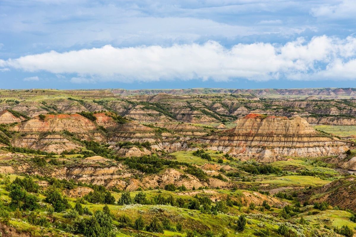 north-dakotas-hidden-badlands-and-colorful-canyons