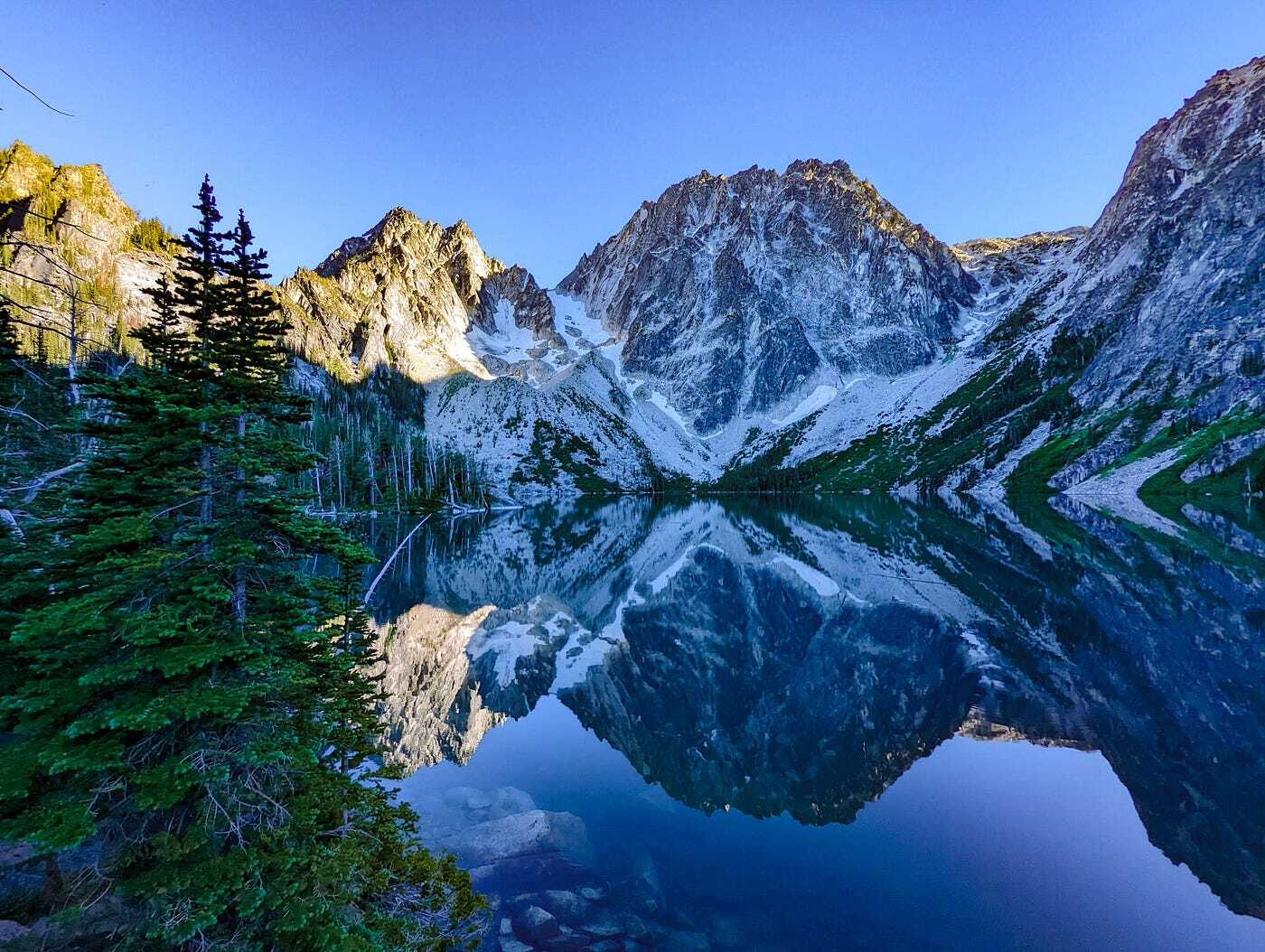 secret-mountain-lakes-in-washingtons-enchantments