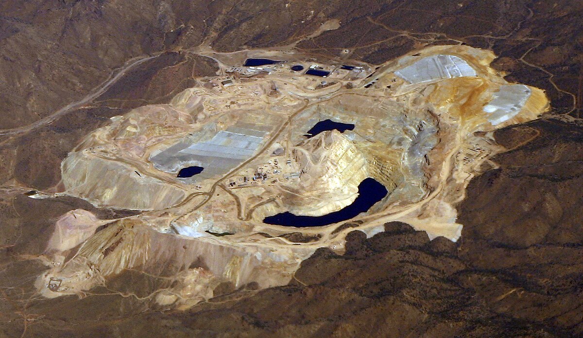 secrets-of-arizonas-sleeping-beauty-mountain-turquoise-mines