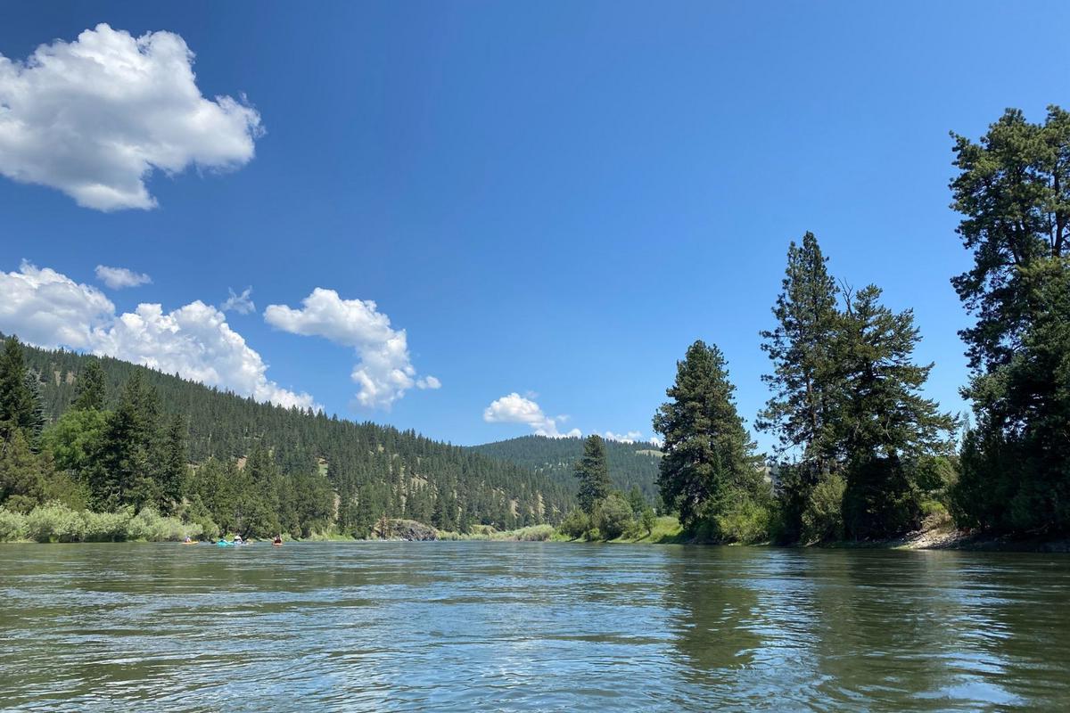 secrets-of-blackfeet-storytelling-circles-in-montana