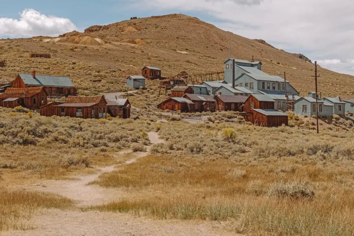 secrets-of-californias-bodie-state-park-mining-camps