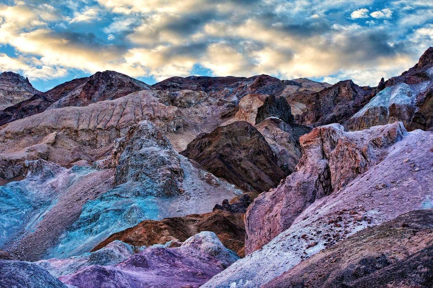 secrets-of-death-valleys-artists-palette