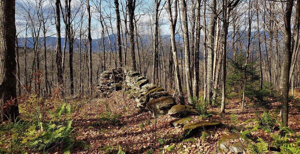 Secrets-Of-New-Hampshire8217s-Weathered-Mountain-Stone-Walls secrets-of-new-hampshires-weathered-mountain-stone-walls