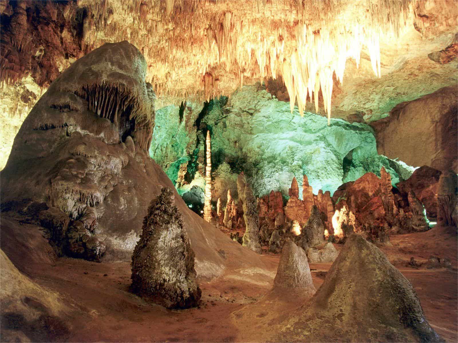 secrets-of-new-mexicos-carlsbad-caverns-river-caves