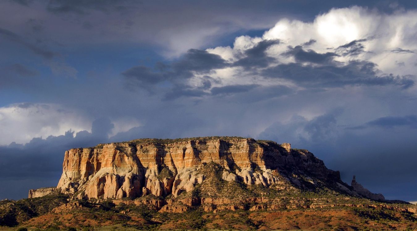 Secrets-Of-New-Mexico8217s-Moonlit-Desert-Mesas secrets-of-new-mexicos-moonlit-desert-mesas