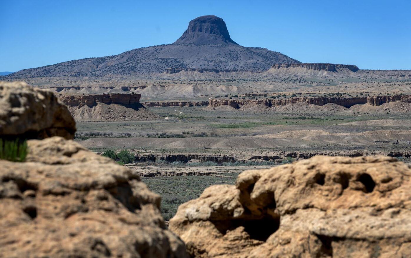 secrets-of-new-mexicos-rio-puerco-buttes