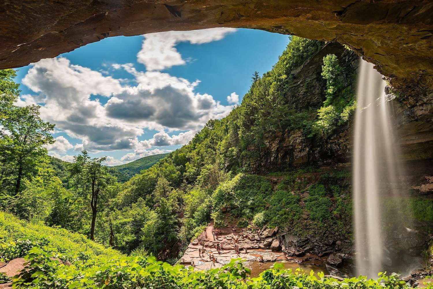 secrets-of-new-yorks-catskill-mountain-walls