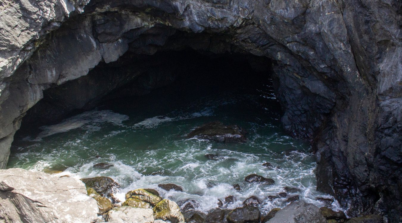 Secrets-Of-Oregon8217s-Three-Sisters-Caves secrets-of-oregons-three-sisters-caves