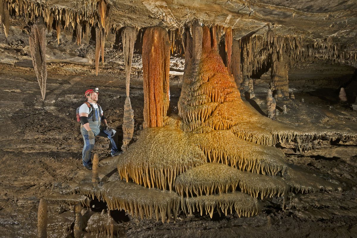 Secrets-Of-Tennessee8217s-Highland-Rim-Limestone-Caverns secrets-of-tennessees-highland-rim-limestone-caverns