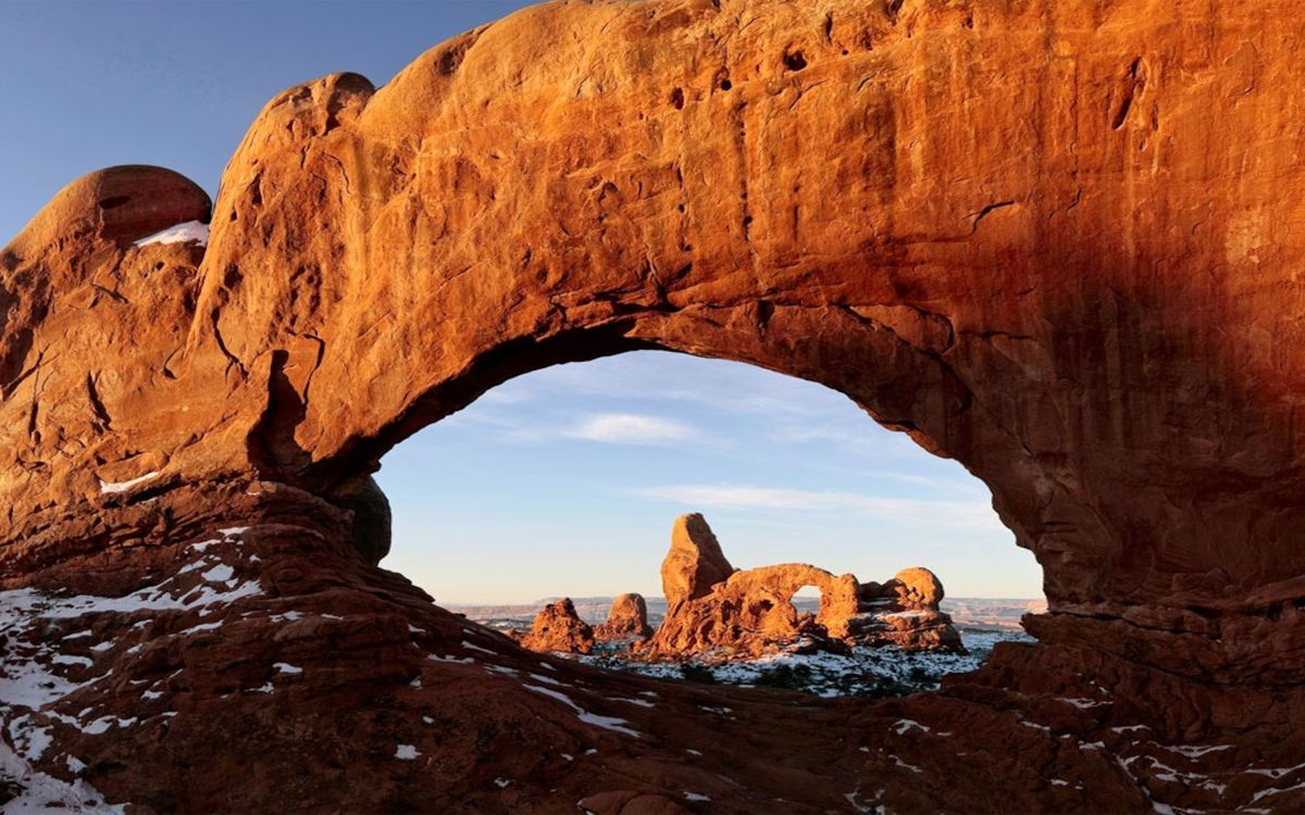 Secrets-Of-Utah8217s-Weathered-Stone-Arches secrets-of-utahs-weathered-stone-arches
