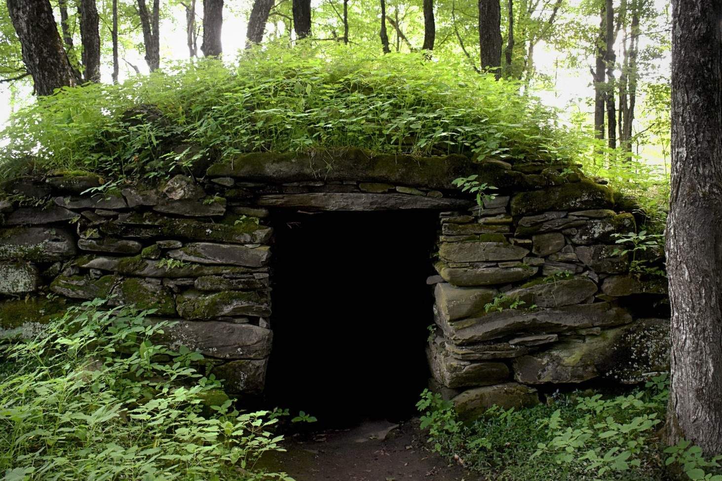 Secrets-Of-Vermont8217s-Ancient-Stone-Structures-Plymouth-Notch secrets-of-vermonts-ancient-stone-structures-plymouth-notch