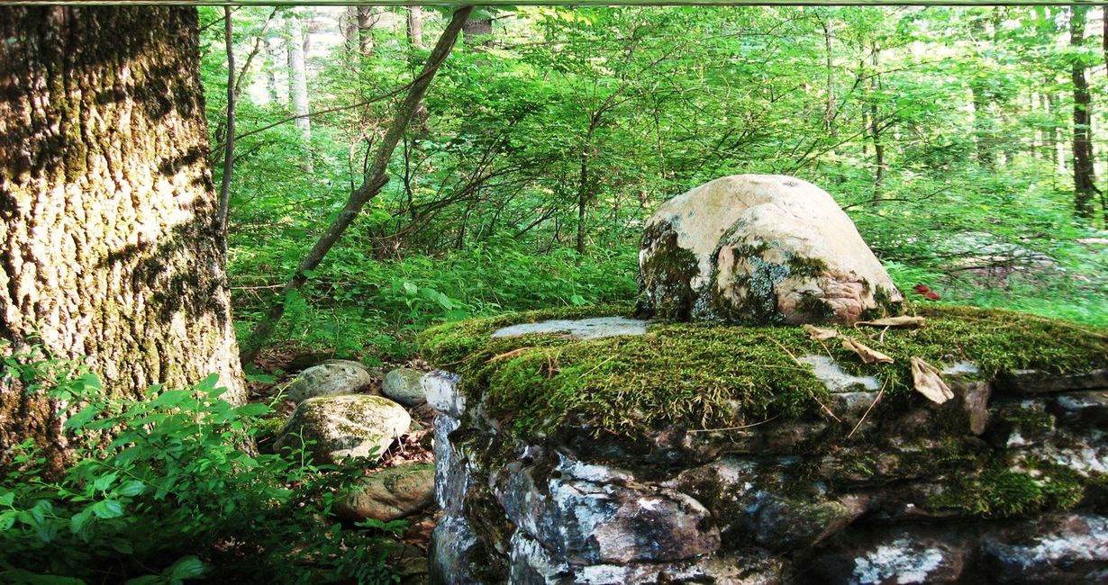 Secrets-Of-Vermont8217s-Equinox-Mountain-Stone-Structures secrets-of-vermonts-equinox-mountain-stone-structures