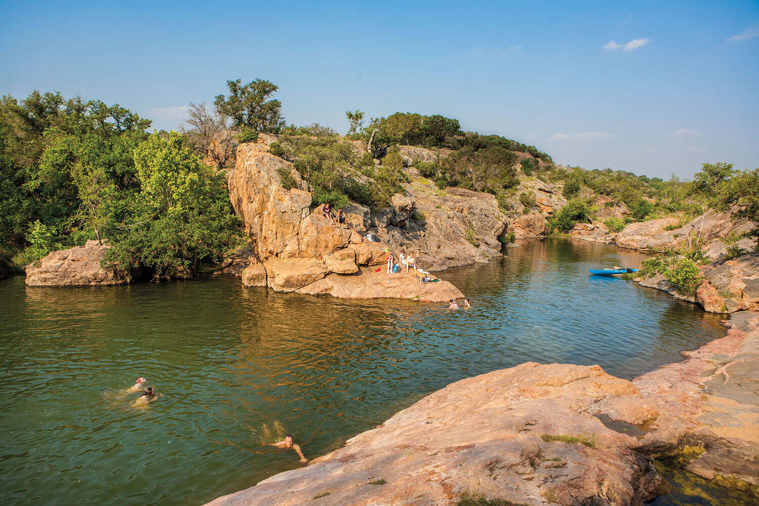 curious-facts-about-texass-devils-waterhole-swimming-basin